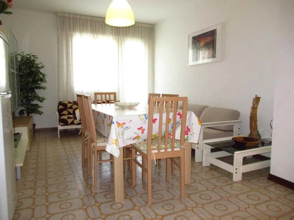 Cozy Flat In A Residence With Shared Pool Porto Santa Margherita di Caorle