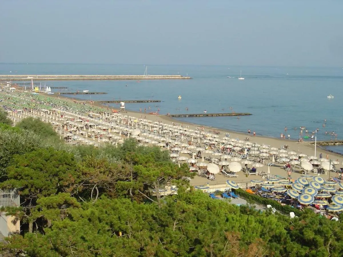 Cozy Flat In A Residence With Shared Pool Porto Santa Margherita di Caorle