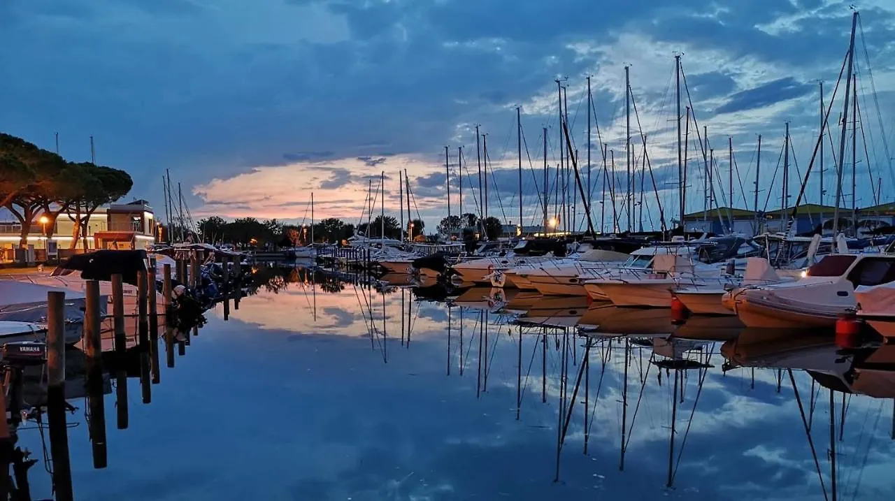 Cozy Flat In A Residence With Shared Pool Porto Santa Margherita di Caorle