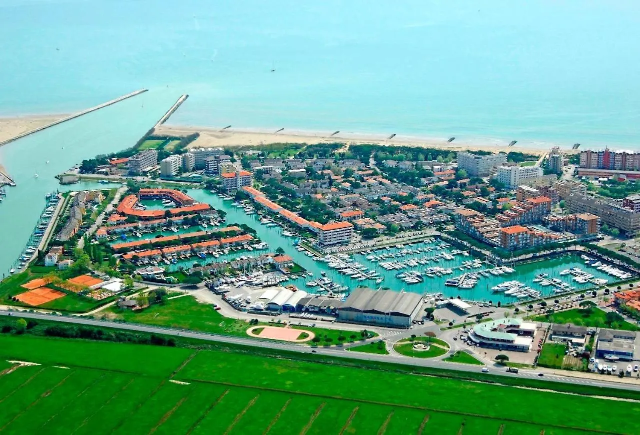 Appartement Cozy Flat In A Residence With Shared Pool Porto Santa Margherita di Caorle